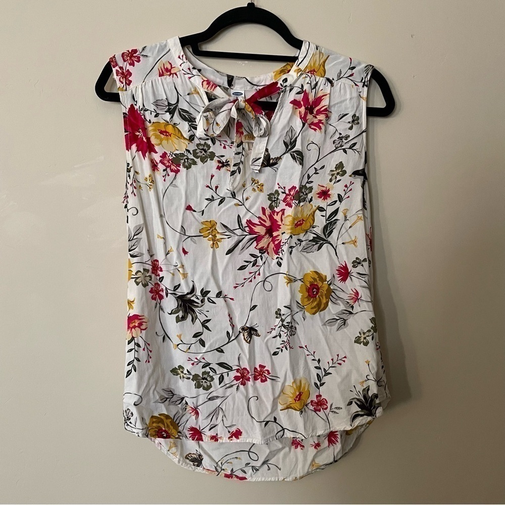 Old Navy White Floral Sleeveless Tie-Neck Tank Top